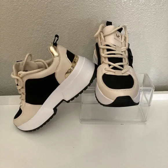 Michael Kors Women's Cosmo Two-Tone Trainer size  5M