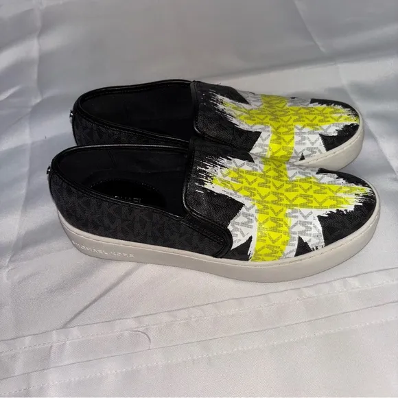 Michael Kors Women's Teddi Slip-On Sneaker Slip-On Shoes Size 7