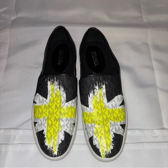 Michael Kors Women's Teddi Slip-On Sneaker Slip-On Shoes Size 7