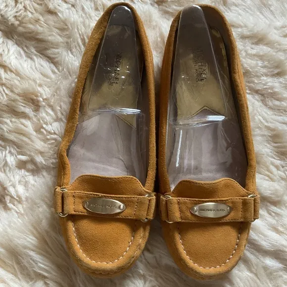 MICHAEL KORS YELLOW MUSTARD SUEDE WOMEN MOCCASINS FLAT SHOES SIZE US 9