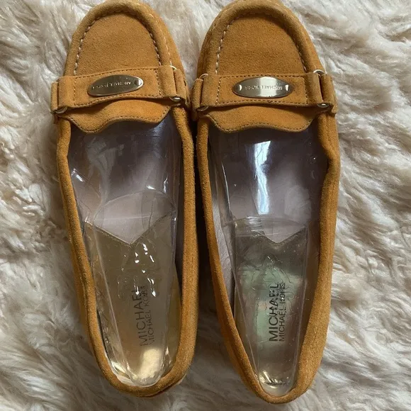 MICHAEL KORS YELLOW MUSTARD SUEDE WOMEN MOCCASINS FLAT SHOES SIZE US 9