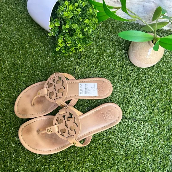 MILLER SANDAL makeup women size 10 gently worn