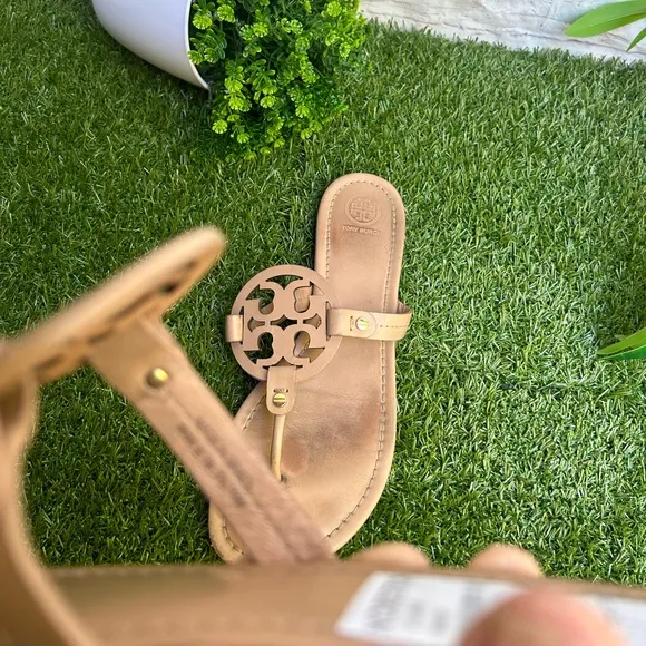 MILLER SANDAL makeup women size 10 gently worn