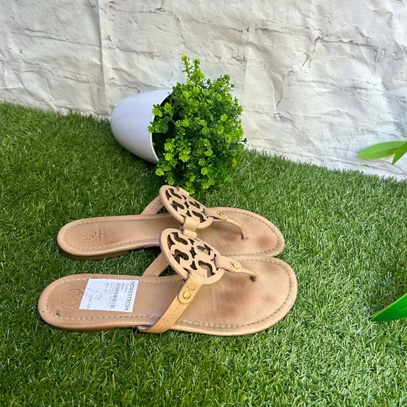MILLER SANDAL makeup women size 10 gently worn