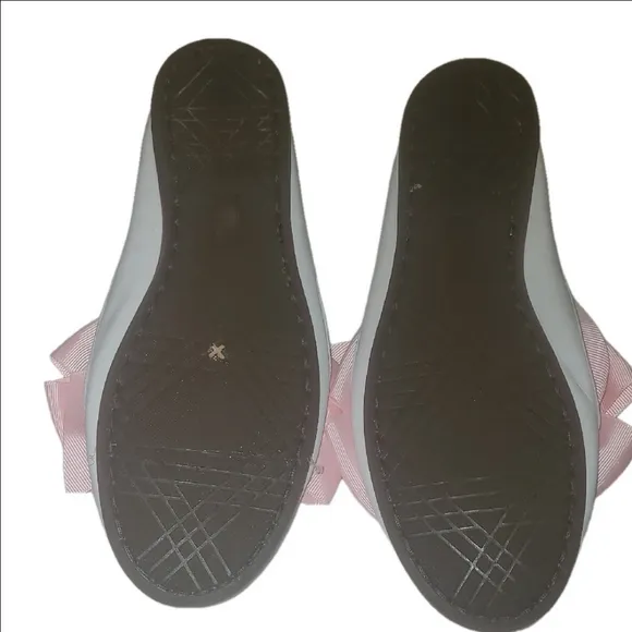 Miz Mooz Minnie Mouse  White Flats Pink Grosgrain Bow w 8.5-9 or m 6 Leather