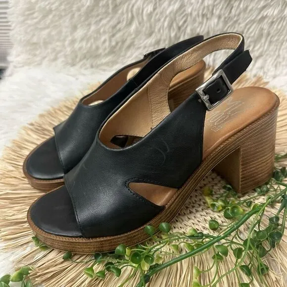 Miz Mooz Maia Black Leather Backstrap Heeled Cut out Sandals size 39 / USA 8.5-9