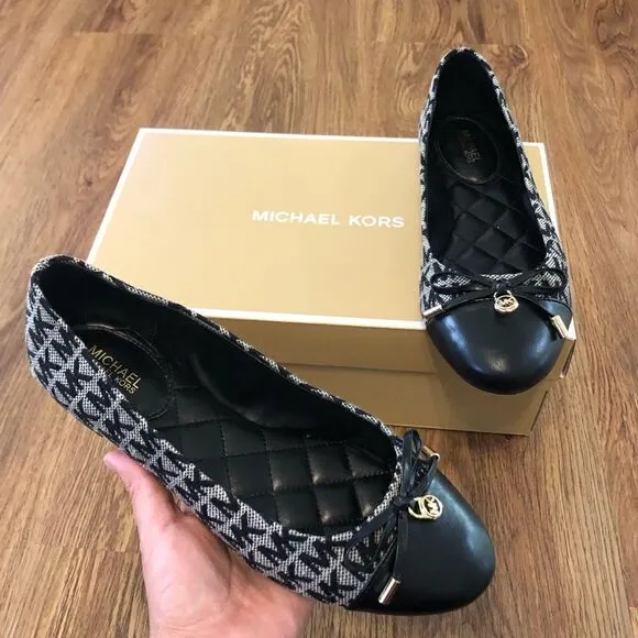 MK Michael Kors Black logo print flats loafers slip on shoes women’s 7