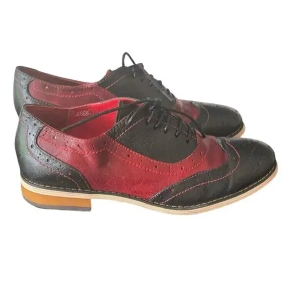Mona Flying Black Red Leather Lace-Up Brogue Wingtip Derby Shoes Women's 8.5