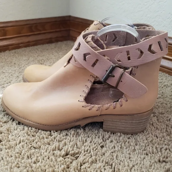 Musse &amp; Cloud Aina Leather Ankle Boots 40/9