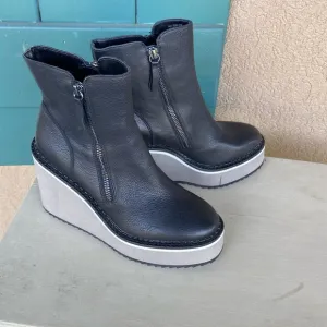 NAKED FEET AVAIL black leather wedge ankle boot. Size 8.5