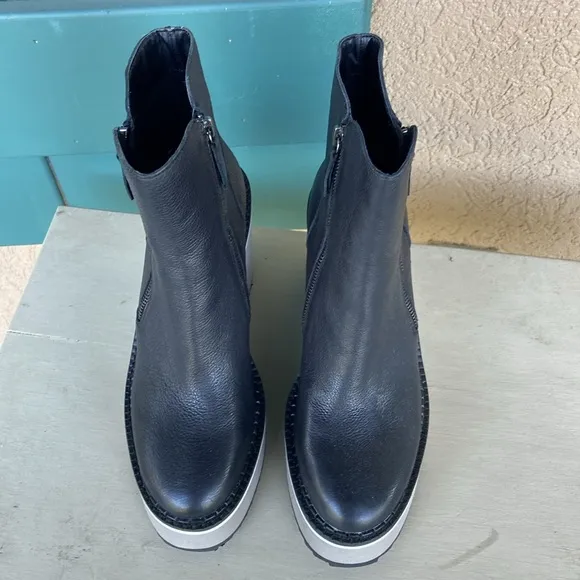 NAKED FEET AVAIL black leather wedge ankle boot. Size 8.5