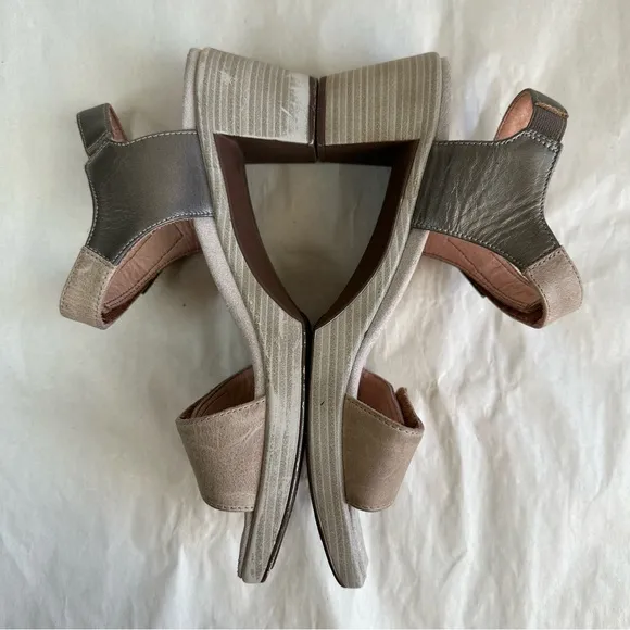 Naot Intact Sandal Women's 7.5 (38) Adjustable Leather Straps Heel Comfort Beige
