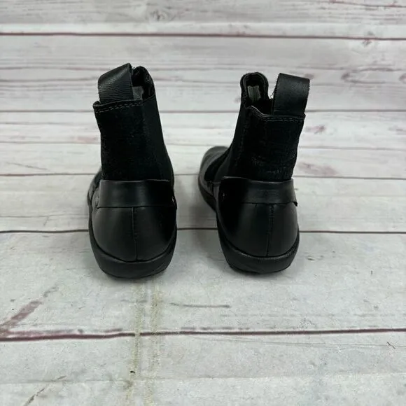 Naot Konini Ankle Boot Black Raven Crackle Leather Shoe Women's Size 37 / 6 US