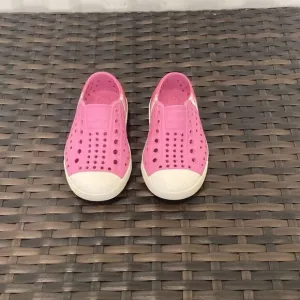 Native Jeffersons shoes kids size 6