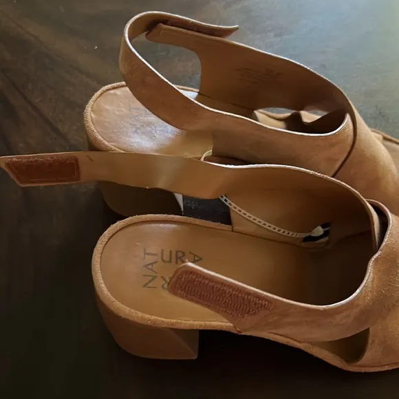 NATURALIZER Genn-Leap Slingback Sandals