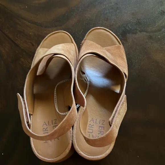 NATURALIZER Genn-Leap Slingback Sandals