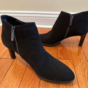 NEW! Aquatalia Black Suede Ankle Boots Size 9
