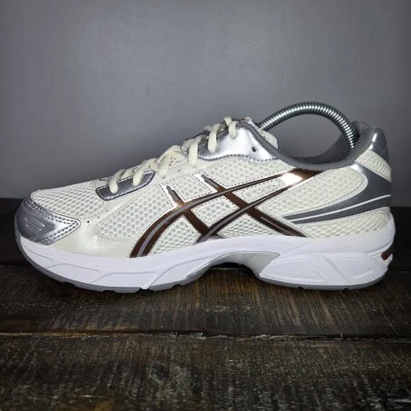 NEW ASICS Gel 1130 Womens Size 10 Running Shoe 1202A164 White Cream Brown Silver