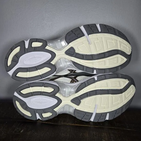 NEW ASICS Gel 1130 Womens Size 10 Running Shoe 1202A164 White Cream Brown Silver
