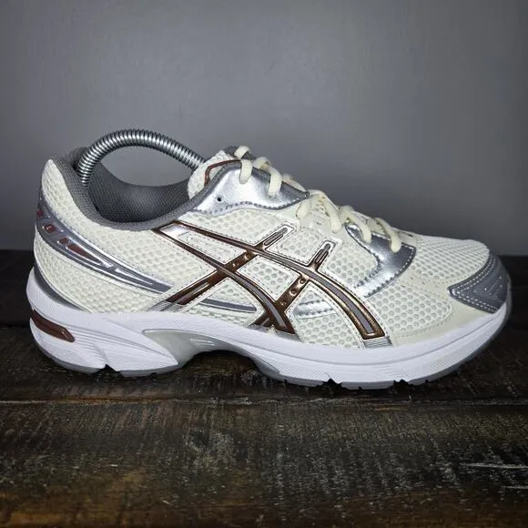 NEW ASICS Gel 1130 Womens Size 10 Running Shoe 1202A164 White Cream Brown Silver