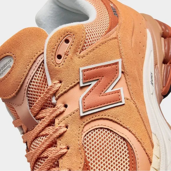 NEW BALANCE 2002R CASUAL SHOES  Men Shoes Casual（Knicks orange）