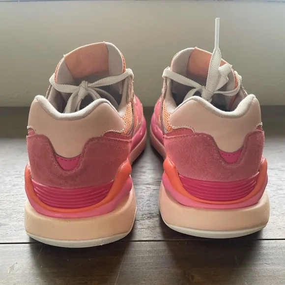 New Balance 57/40 Valentine's Day Limited Edition Sneakers Size 8.5 Womens Pink