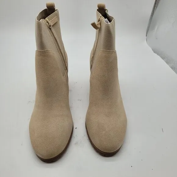 New Beige Leather ankle Boots Violet &amp; Red Loaded Stacked Heel Neutral Size 8.5