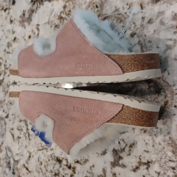 NEW Birkenstock Pink Suede Arizona Fur lined Size 36