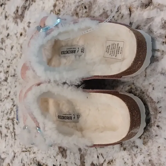 NEW Birkenstock Pink Suede Arizona Fur lined Size 36