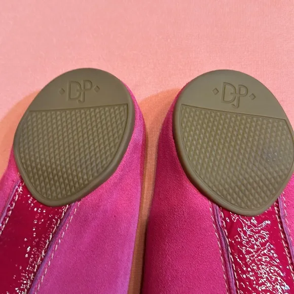 New Donald Pliner Suede Shoes. Magenta. Size 9.