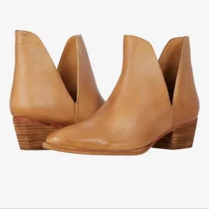 NEW Free People Charm Double V 7.5 Tan Buttery Soft Leather Western Ankle boots