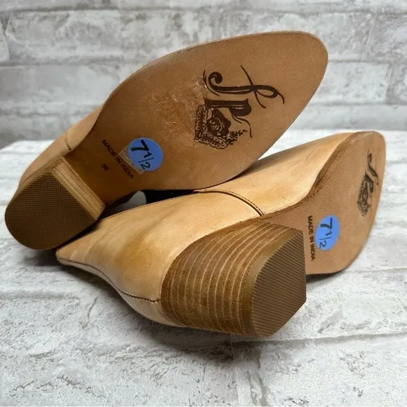 NEW Free People Charm Double V 7.5 Tan Buttery Soft Leather Western Ankle boots