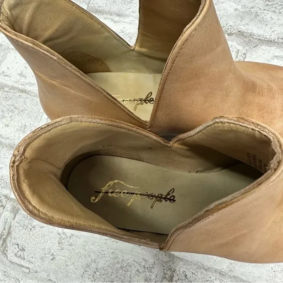 NEW Free People Charm Double V 7.5 Tan Buttery Soft Leather Western Ankle boots