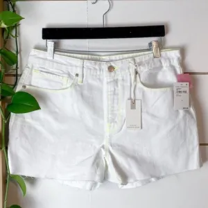 ⭐️NEW⭐️ Good American Frayed Shorts