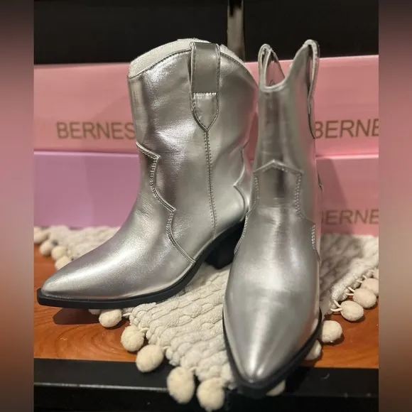 New in Box Bamboo Silver Metallic Cowgirl Ankle Boots!