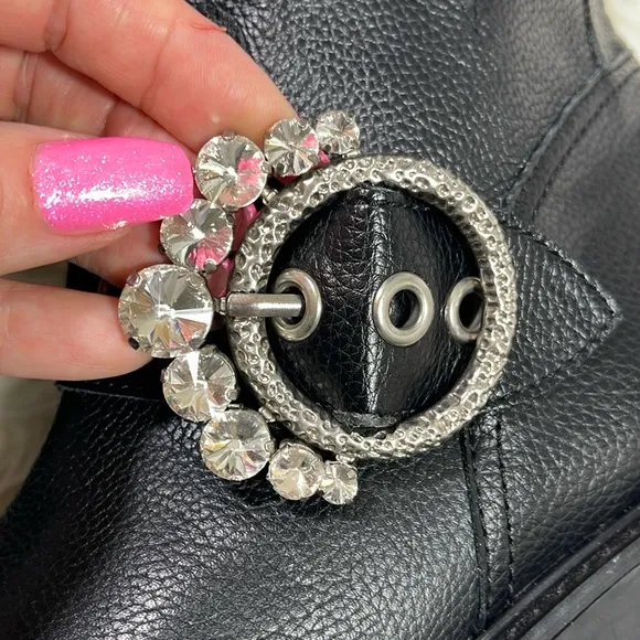 NEW KARL LAGERFELD PARISWomen's Marceau Embellished Black Leather Buckle Boots