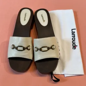 New Larroude clog mule shoes. Size 8. Dust bag included.
