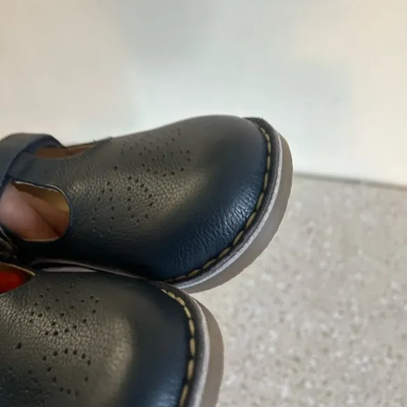 New Mini Boden Leather T-bar Flats Navy Blue (36)US 4 youth