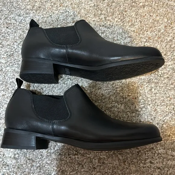 NEW! Munro Bedford Leather Bootie - Size 6.5