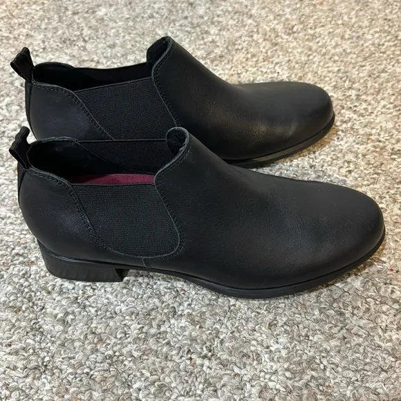 NEW! Munro Bedford Leather Bootie - Size 6.5