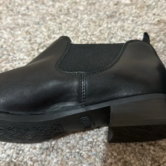 NEW! Munro Bedford Leather Bootie - Size 6.5