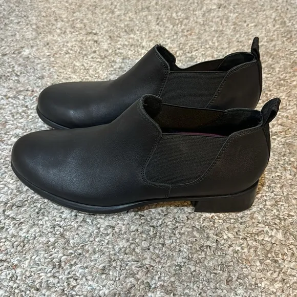 NEW! Munro Bedford Leather Bootie - Size 6.5