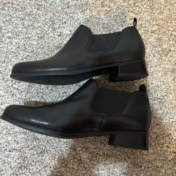 NEW! Munro Bedford Leather Bootie - Size 6.5