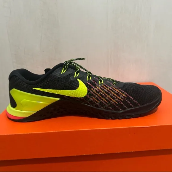 New Nike Metcon DSX Flyknit Mens Size 7.5 Black  Running Shoes Sneakers