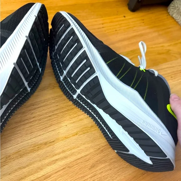 New Nike Quest 4 men’s running shoes