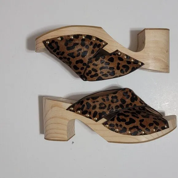 NEW Paige Leopard Sandals Womens 9 Contemporary Chic Retro Wooden Clog Neutral