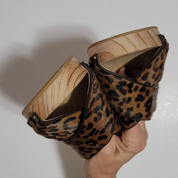 NEW Paige Leopard Sandals Womens 9 Contemporary Chic Retro Wooden Clog Neutral