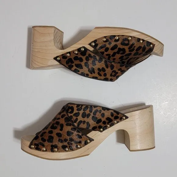 NEW Paige Leopard Sandals Womens 9 Contemporary Chic Retro Wooden Clog Neutral