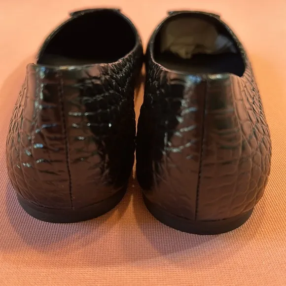 New Tory Burch Leather Shoes. Black. Size 7.5.