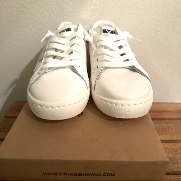 NEW VINTAGE HAVANA Carla Fashion Sneaker‎ Pearl Star Star Size 8 NWT